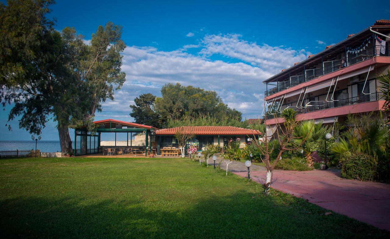 Pension Alexandros เปรเวซา ภายนอก รูปภาพ